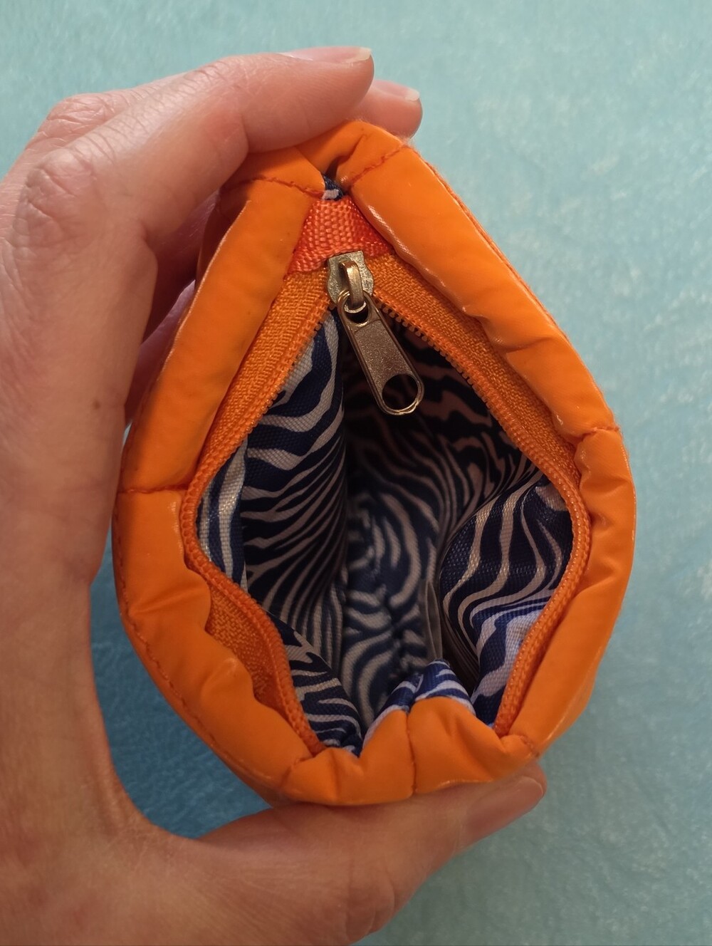 Y2k Lizzie Mcguire Profusion Mini Orange Puffer Pouch - Picture 3 of 8